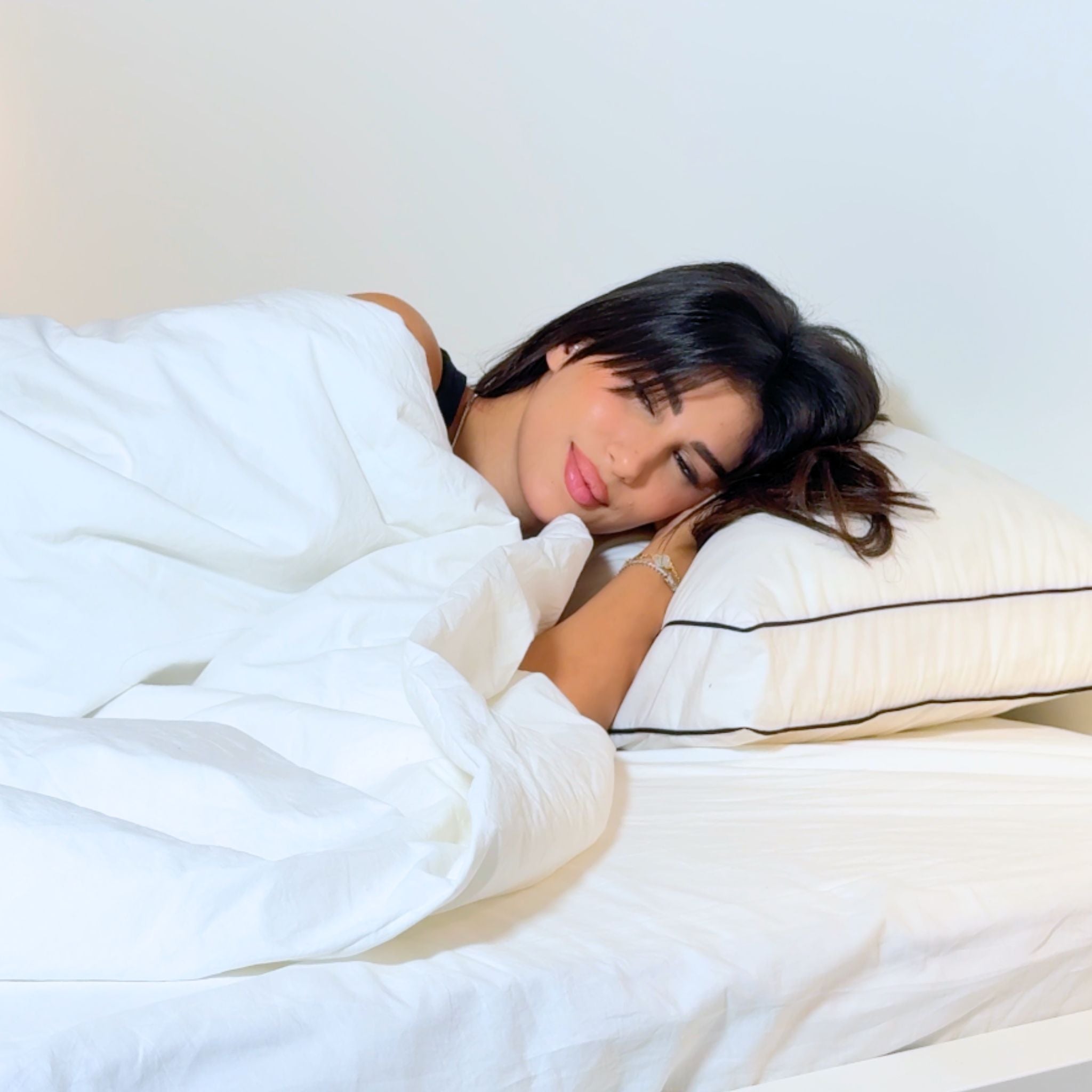 La Carezza Medical Pillow (Buy 1 Get 1 Free)