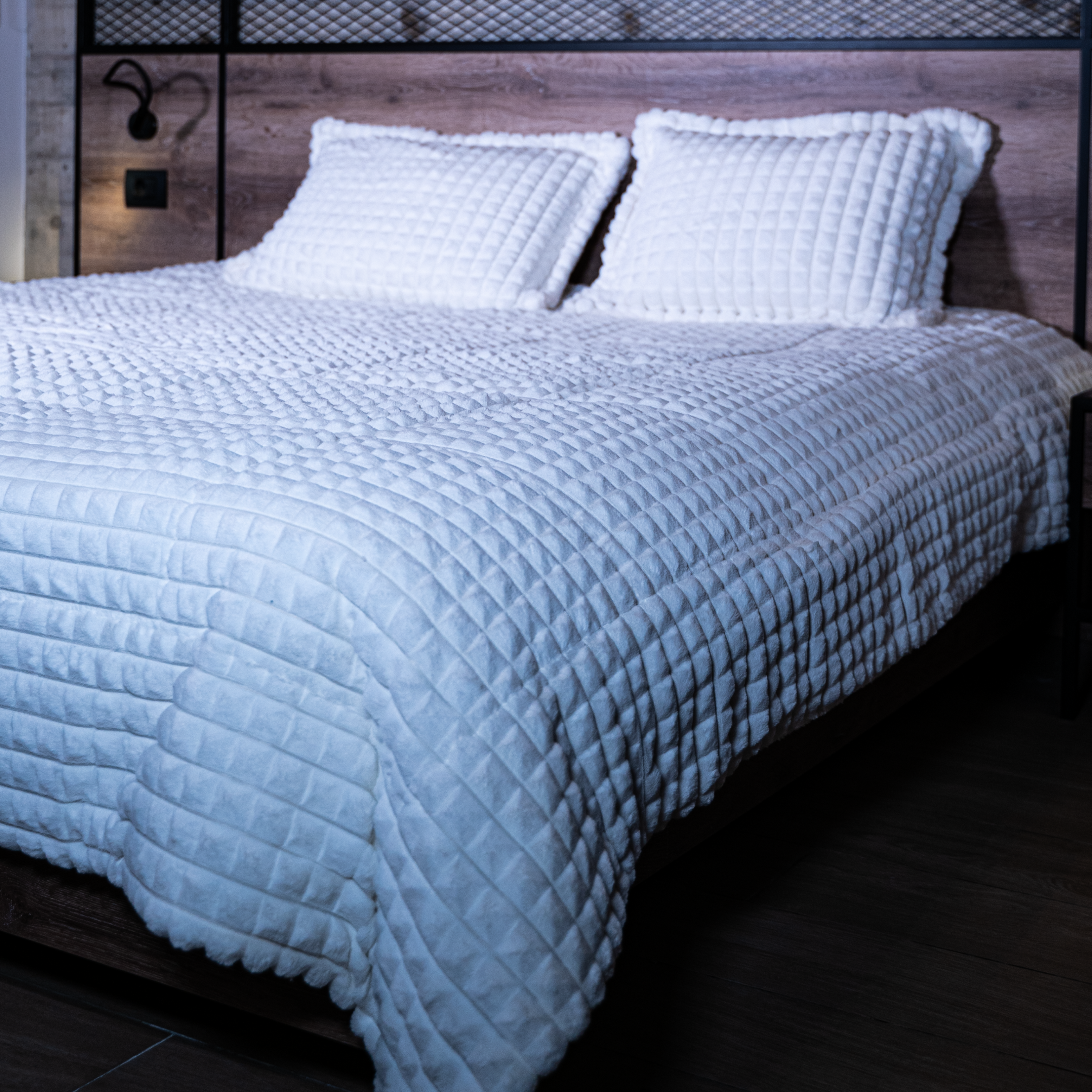 Relassari Coverlet